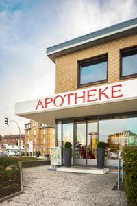 Gebäude der Hirsch-Apotheke im damaligen Zustand.